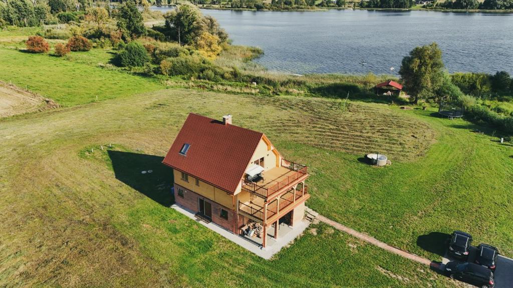 Domek front